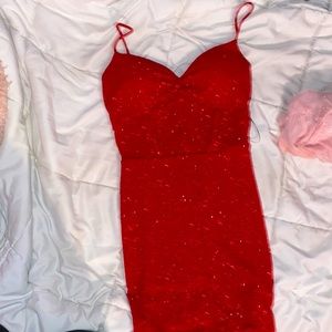 Beautiful Red Dress - Windsor - Size Medium(fits good around the bum)